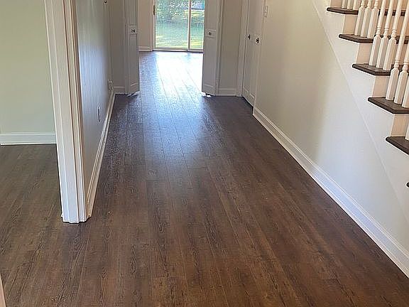 5th image of 712 E College St