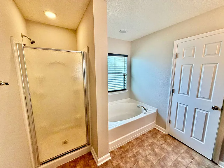 11970 Alexandra Dr — Photo 12