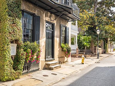 54 Tradd St, Charleston, SC 29401 | Zillow