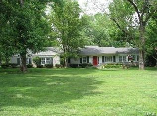 11337 Clayton Rd, Saint Louis, MO 63131