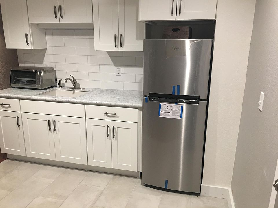 1st image of 10627 NE 123rd St
