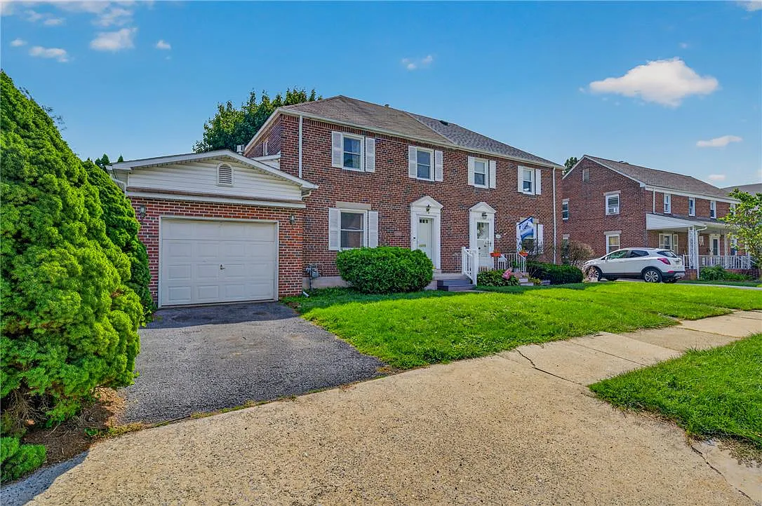 4 bed, 2.0 bath, 1841 sqft, $2,400 — Photo 4