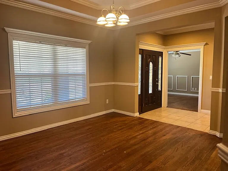 503 Tunbridge Dr — Photo 2