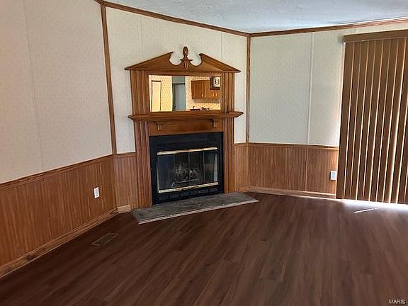 5th image of 160 Wisteria Ln
