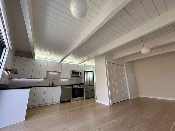 5th image of 500 Rockport Dr
