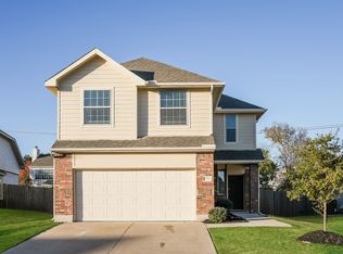 8208 Runner Oak Ln, Fort Worth, TX 76123