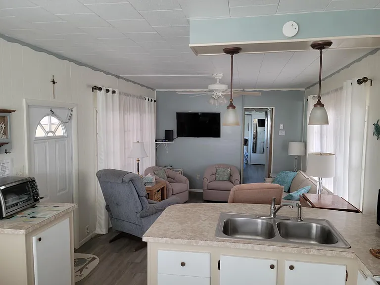 6623 Arizona St — Photo 16