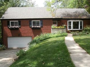 1472 Navahoe Dr, Pittsburgh, PA 15228