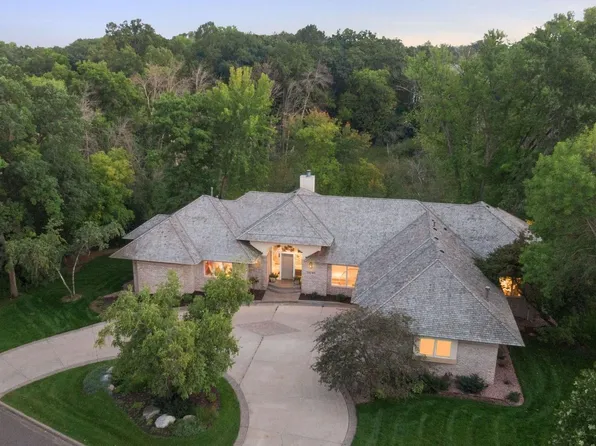 13741 Wood Ln, Minnetonka, MN 55305