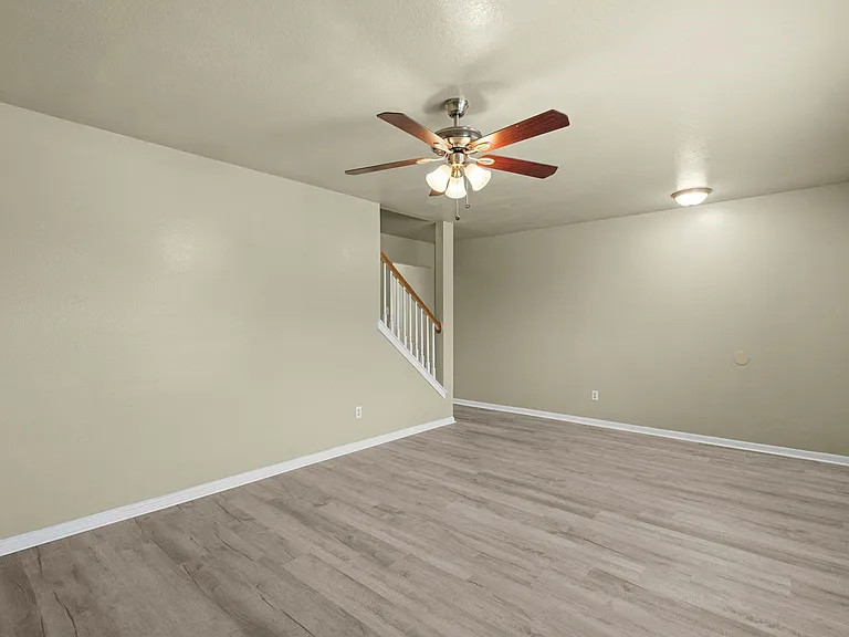 105 Green Isle Ave #120 — Photo 5