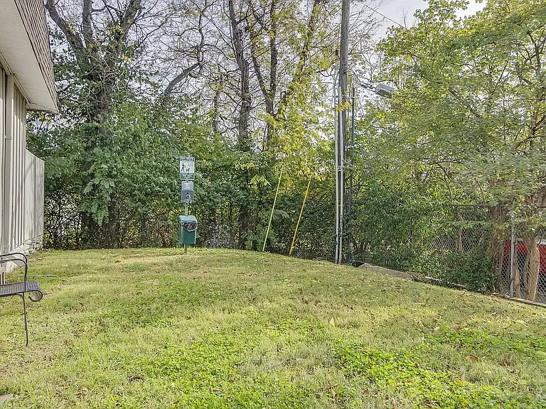 2097 Graybar Ln #A3 — Photo 2