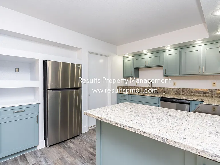 7867 Mariposa Ave — Photo 11
