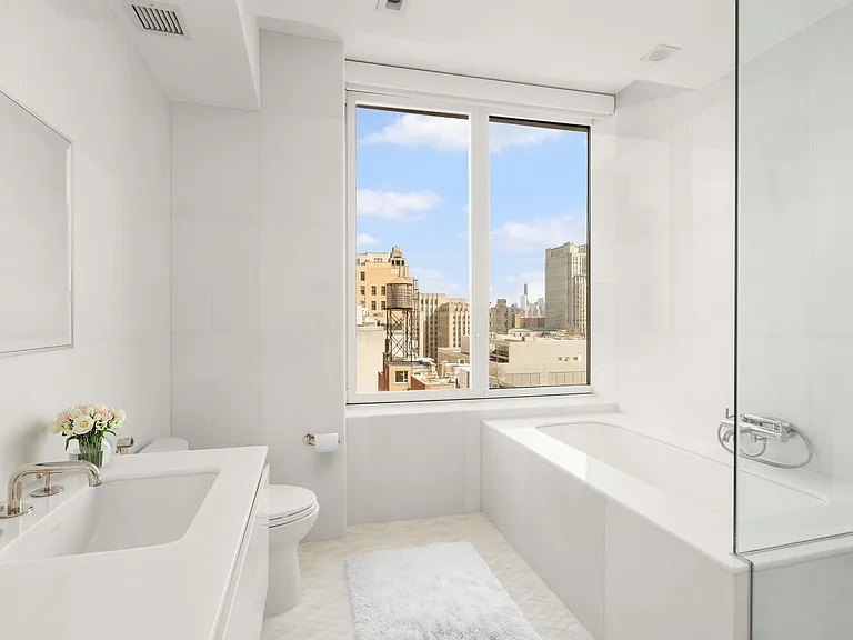 5 Franklin Pl #PHCD — Photo 12