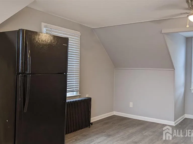321 Augusta St — Photo 3