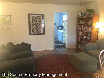 408 Smith St — Photo 3