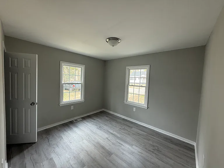 807 Williams St — Photo 7