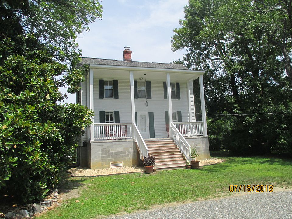 Front view from circular dr
