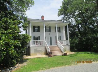 8817 Glass Rd, Hayes, VA 23072