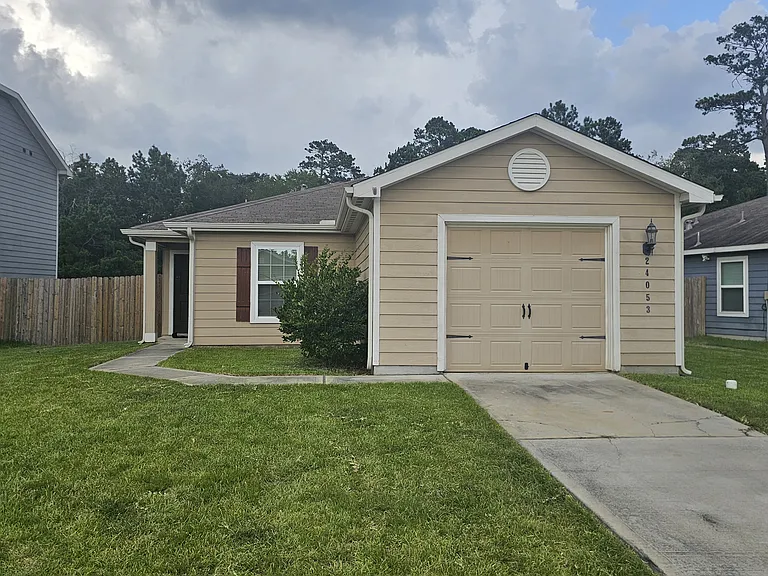 24053 Wilde Dr — Photo 1