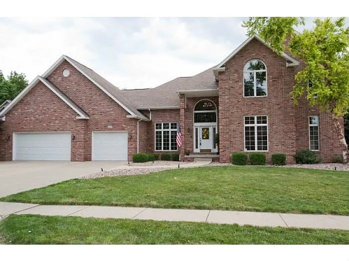 6413 Raintree Pl photo 1