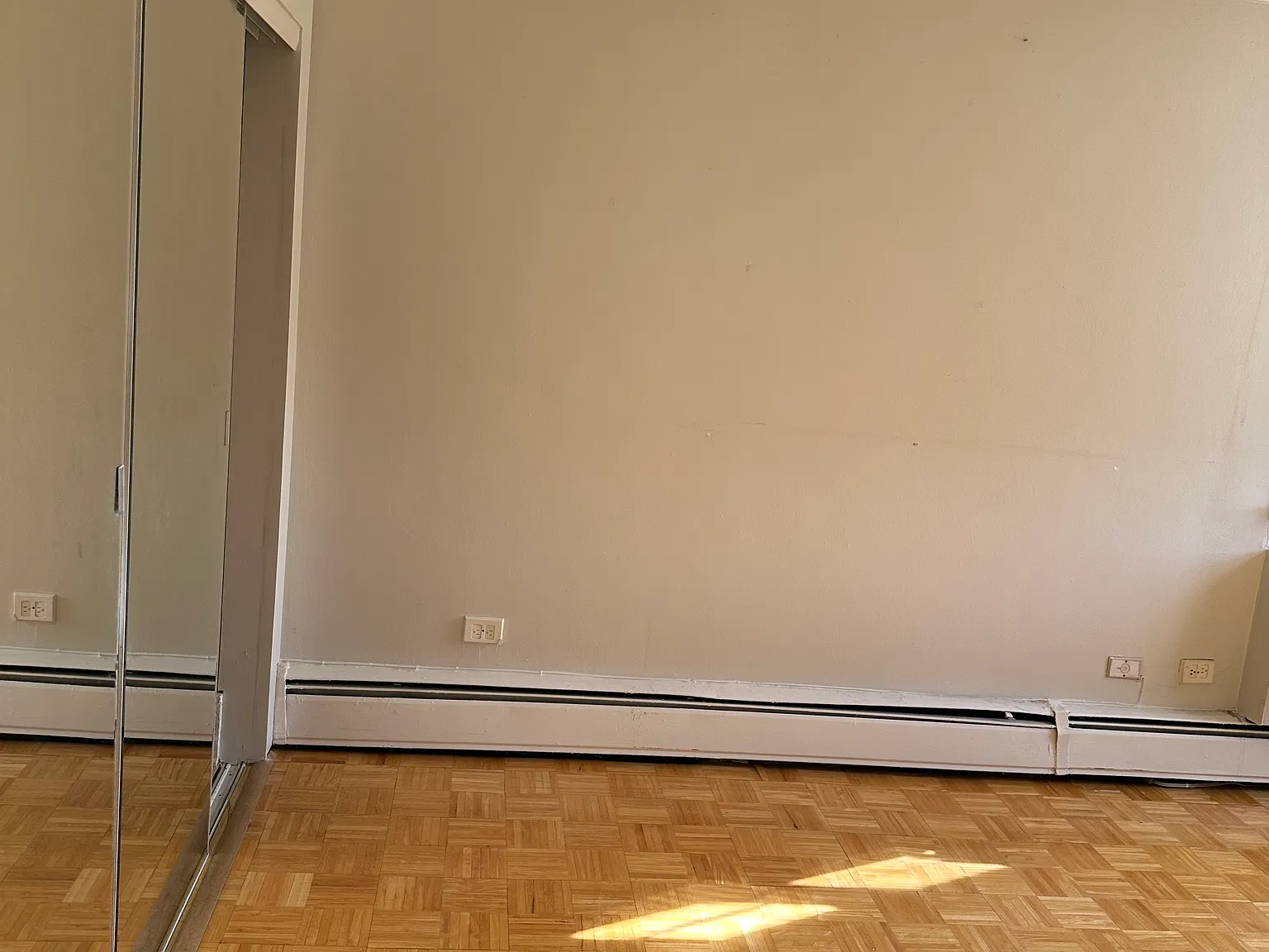 6161 N Hoyne Ave — Photo 3