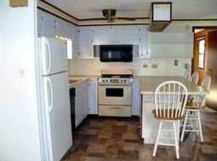 10 Coachmen Ter, Plymouth, MA 02360