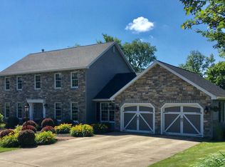 3142 Briarwood Dr, Lock Haven, PA 17745