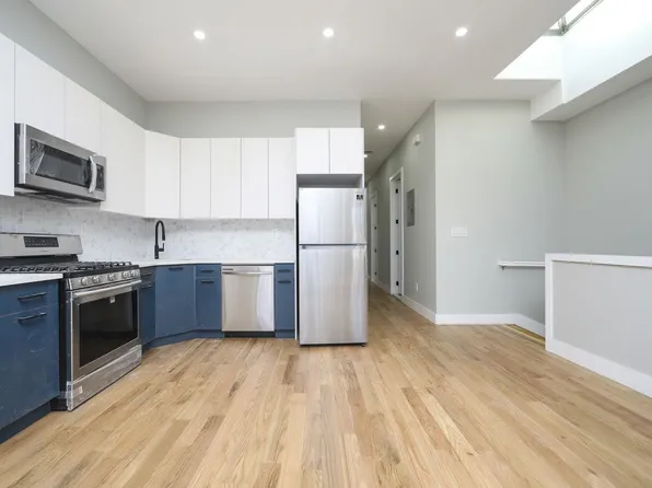 554 Pine St, Brooklyn, NY 11208