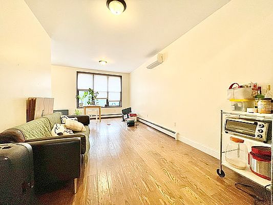2nd image of 657 Flatbush Ave Floor 1
