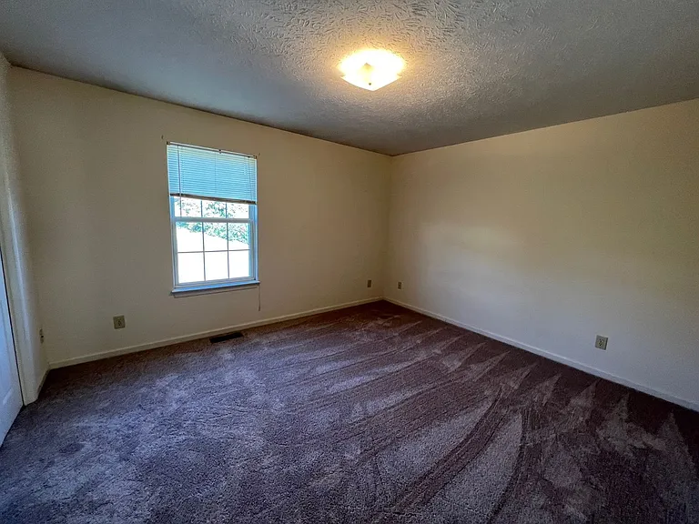 101B Sycamore Ct — Photo 9