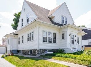 52 Ames St, Worcester, MA 01604