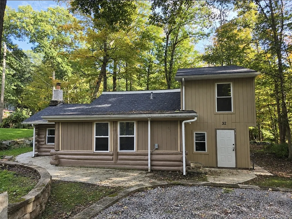 32 E Park Dr