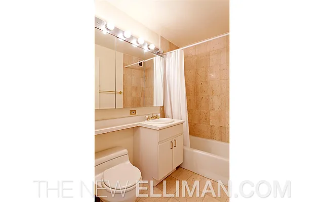 Sold by Douglas Elliman | media 21