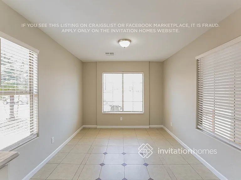 2035 S 83rd Ln — Photo 4