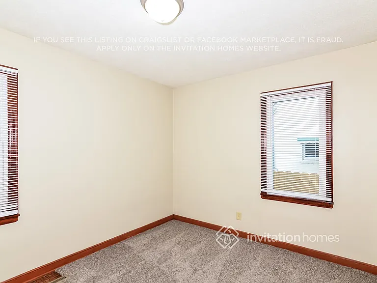 3729 Noble Ave N — Photo 12