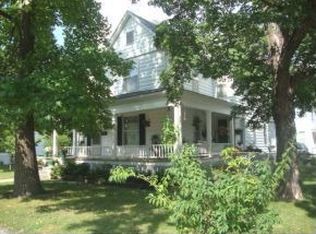 914 S Main St, Carthage, MO 64836