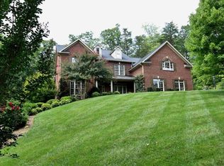 2844 Fairway Forest Cir, Salem, VA 24153