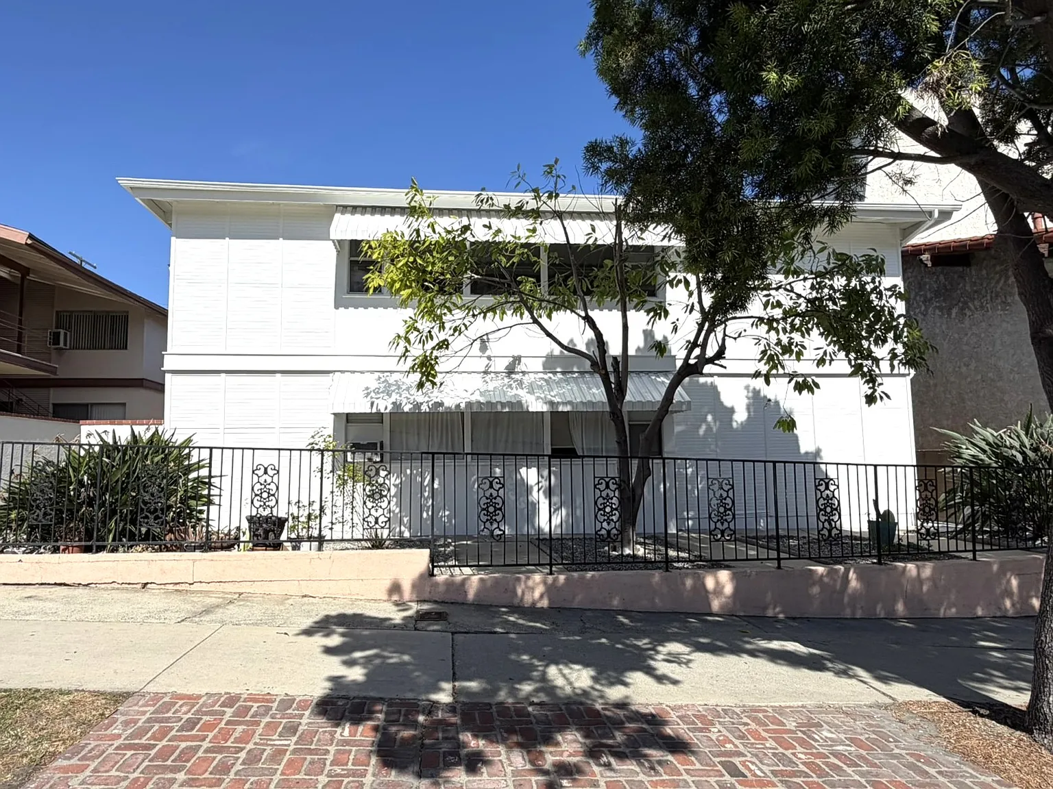 3 bed, 1800 sqft, $3,295 — Photo 1