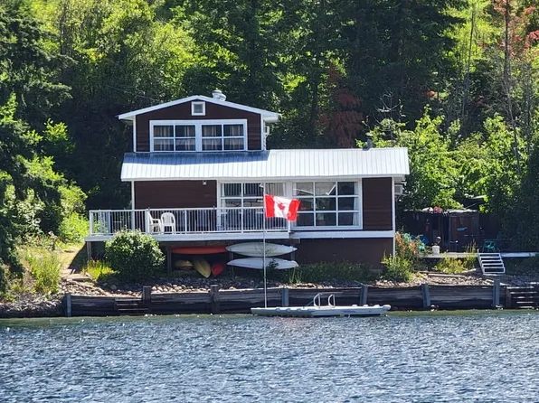 2257 Chief Atahm Dr, Hustalen 1, BC V0E 1M2