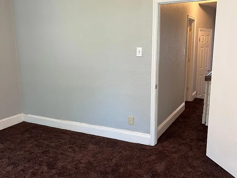 2339 N Gratz St — Photo 14