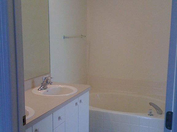 5th image of 1241 SW Crost Ave