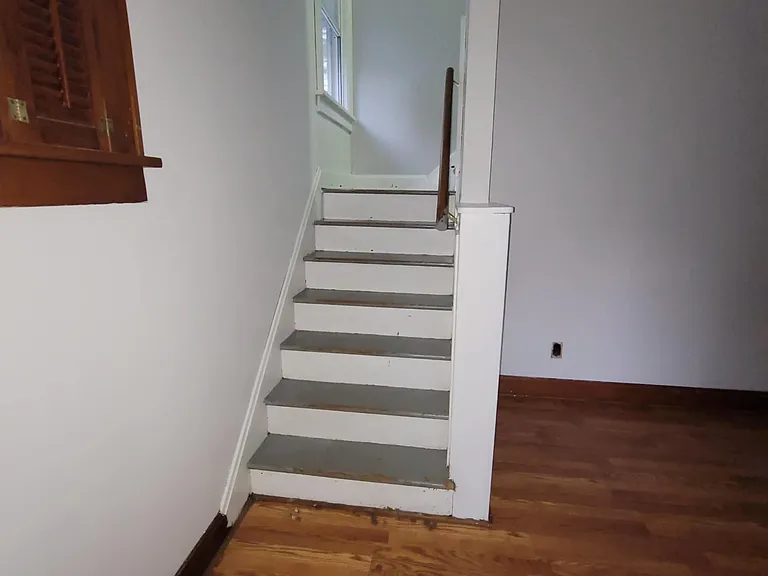 2208 Barrymore Ave — Photo 15
