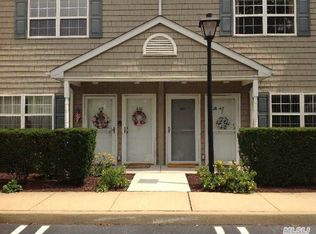 418 Meadow Cir, Valley Stream, NY 11580