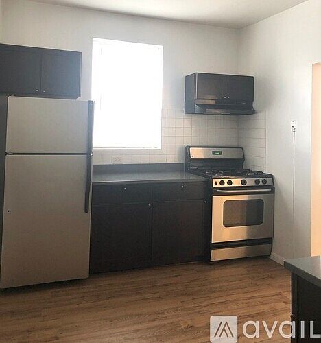 1st image of 806 N Bishop St APT 2