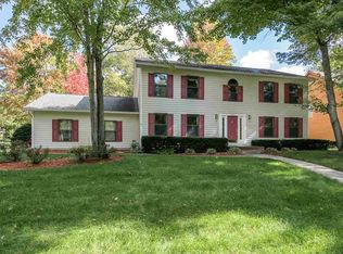 5716 Woodberry Ct, Midland, MI