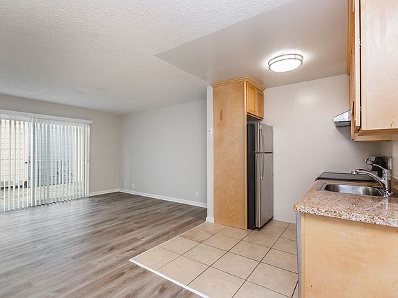 4th image of 1509 Golden Gate Ave #202