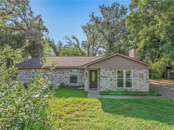 407 Tee Dr, Bryan, TX 77801