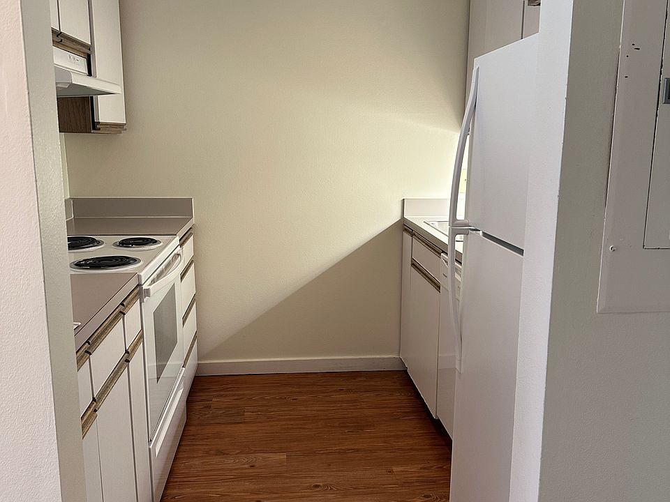 Kitchen with upgraded appliances