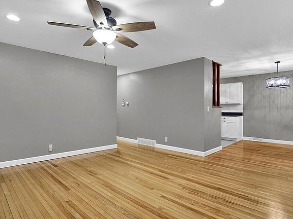 5th image of 416 Princeton Ave