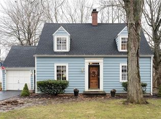 61 N Lincoln Ave, Orchard Park, NY 14127